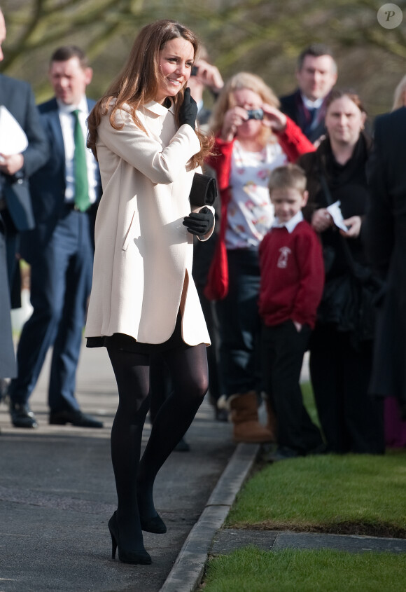 5 - Kate Middleton à Saunderton le 19 mars 2013 pour Child Bereavement UK