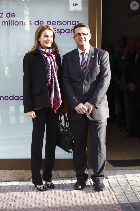 Letizia d'Espagne au sortir d'une réunion de la FEDER, la Fédération nationale des maladies rares, le 10 janvier 2014 à Madrid.