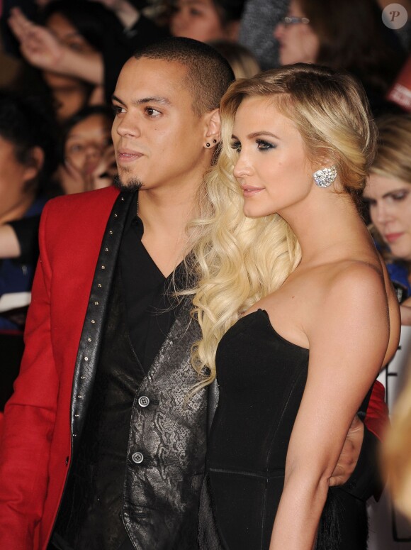 Ashlee Simpson et Evan Ross - Première du film "The Hunger Games : L'embrasement" à Los Angeles, le 18 novembre 2013.