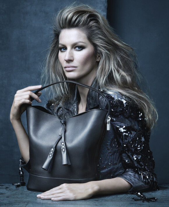 Gisele Bündchen photographiée par Steven Meisel pour Louis Vuitton. Campagne publicitaire printemps-été 2014.