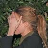Amber Heard couvre son visage et dévoilé sa bague de fiançailles en sortant de l'Ago Restaurant à West Hollywood, Los Angeles, le 15 janvier 2014.
