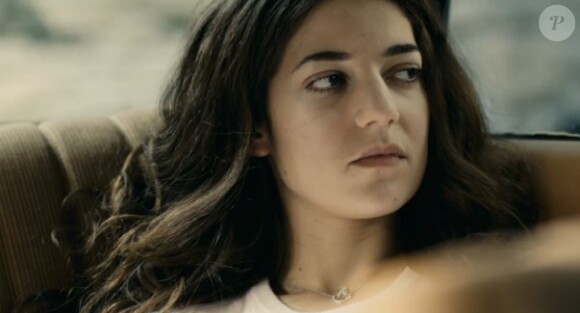Esther Garrel dans le clip d'Antoine Carlier des Révélations 2014.