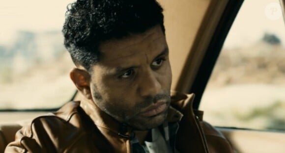 Youssef Hadji dans le clip d'Antoine Carlier des Révélations 2014.