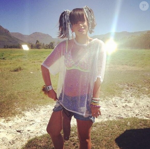 Lily Allen en tournage en Afrique du Sud pour son prochain clip, Air Balloon. Le 14 janvier 2014.