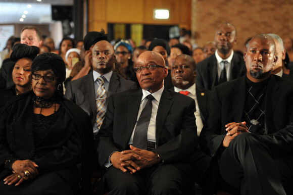 Winnie Mandela, Jacob Zuma et Mandla Mandela à Johannesbourg, le 8 décembre 2013.