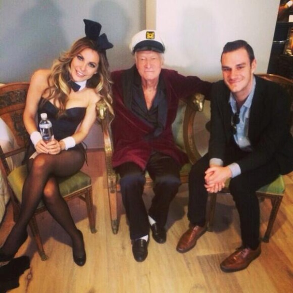 Hugh Hefner a célébré les 60 ans de son magazine Playboy avec sa femme Crystal et son fils Cooper, le 16 janvier 2014.