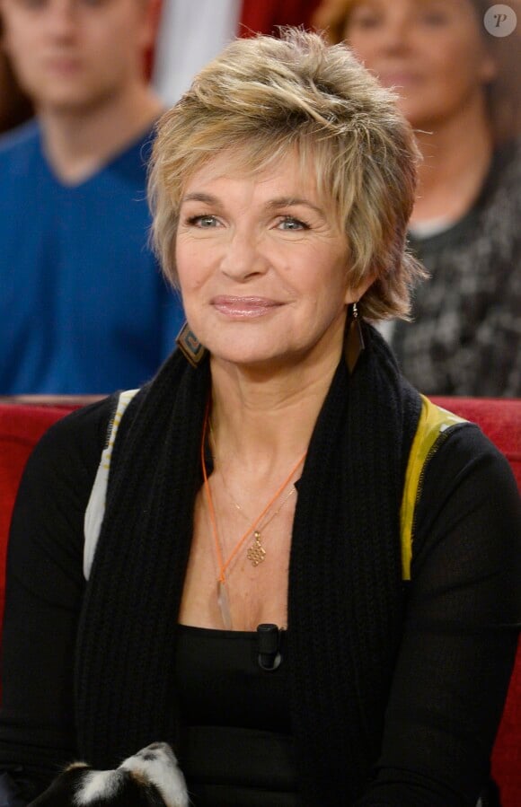 Véronique Jannot - Enregistrement de l'émission "Vivement dimanche" à Paris le 6 novembre 2013.