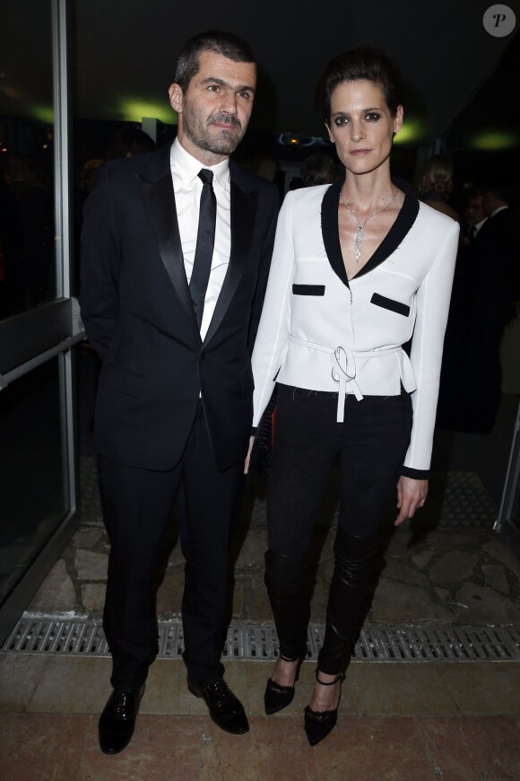 Hélène Fillières et son compagnon lors du Dîner de la mode pour le Sidaction au Pavillon d'Armenonville à Paris, le 23 janvier 2014