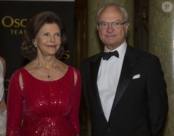 Le roi Carl XVI Gustaf de Suède lors de la soirée de gala pour les 70 ans de son épouse la reine Silvia le 19 décembre 2013.