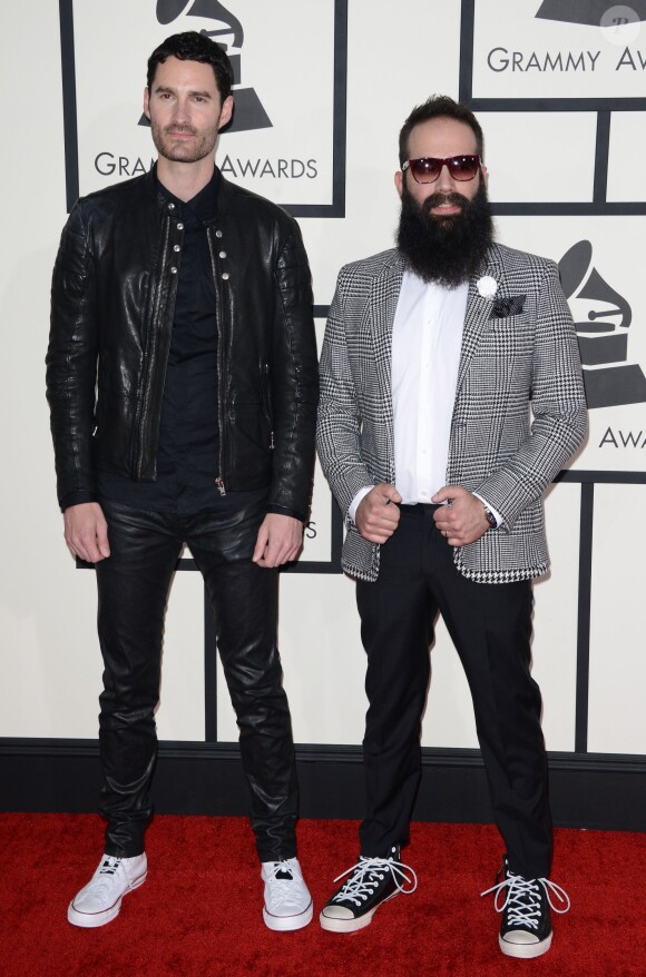 Sebu Simonian et Ryan Merchant du groupe Capital Cities arrivent au Staples Center pour la 56e édition des Grammy Awards. Los Angeles, le 26 janvier 2014.