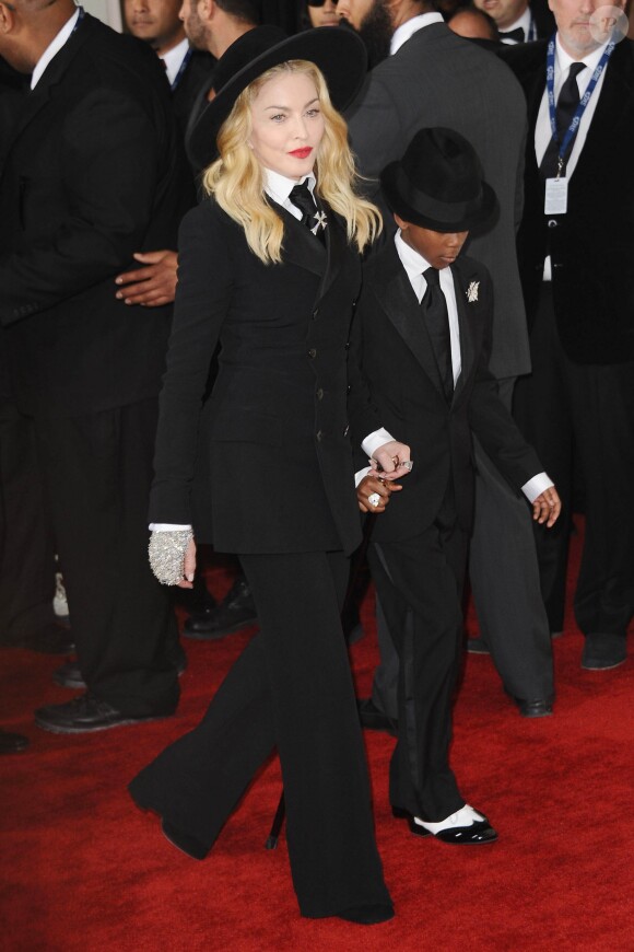 Madonna et son fils David Banda arrivent au Staples Center pour la 56e édition des Grammy Awards. Los Angeles, le 26 janvier 2014.