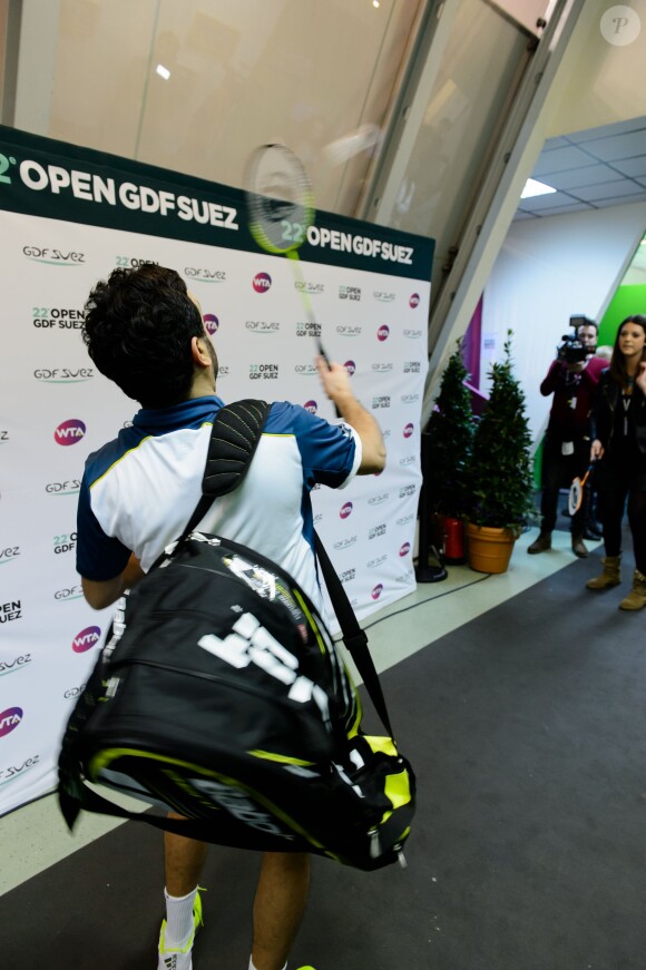 Cyril Hanouna à l'occasion d'un match caritatif en marge du 22e Open de tennis GDF SUEZ au Stade Pierre de Coubertin à Paris le 28 Janvier 2014.