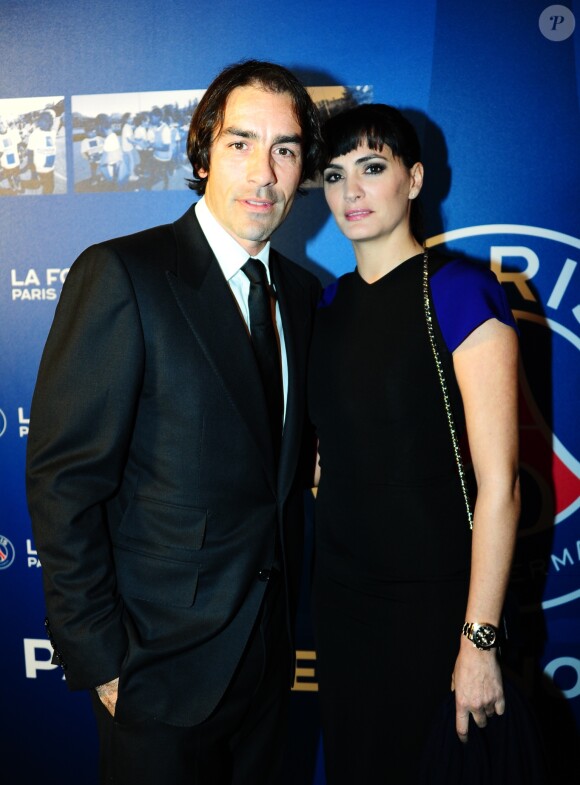 Robert Pirès et son épouse Jessica lors du dîner de gala de la Fondation PSG, le 28 janvier 2014, au Pré Catelan à Paris