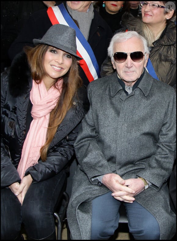 Hélène Ségara et Charles Aznavour à l'inauguration du jardin d'Erevan place du Canada à Paris, le 12 mars 2009.