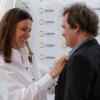 Axel Bauer fait chevalier de l'ordre des Arts et des Lettres par la ministre Aurélie Filippetti à Cannes, le 2 février 2014