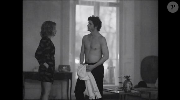 Kylie Minogue invite l'acteur Clément Sibony dans son clip "Into The Blue", février 2014.