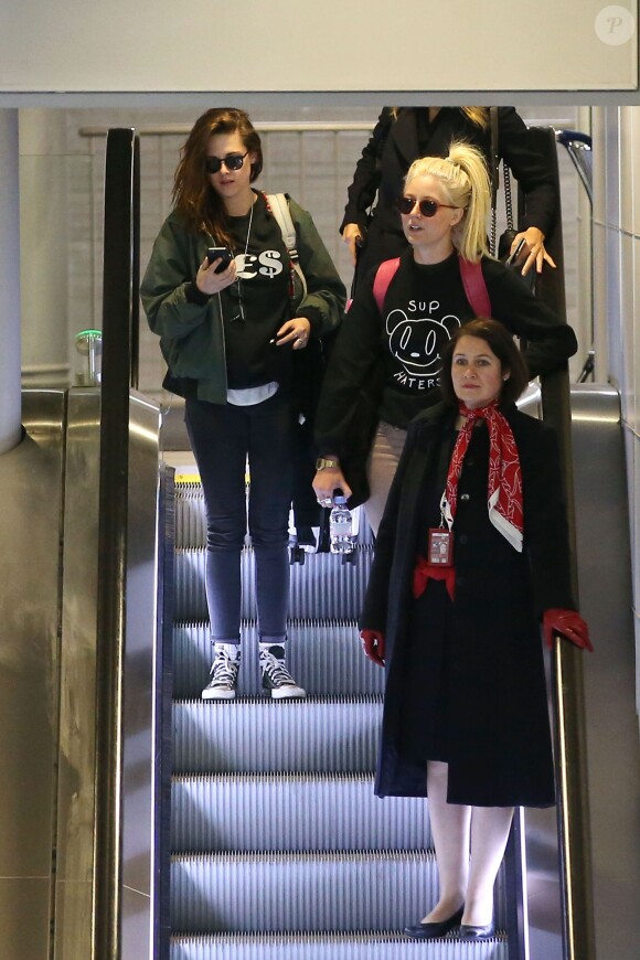 Kristen Stewart à l'aéroport Charles de Gaulle à Roissy, le 3 février 2014.