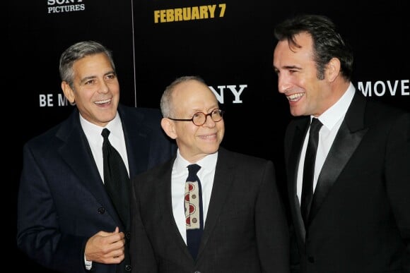 George Clooney, Bob Balaban, Jean Dujardin à la première du film The Monuments Men au Ziegfeld Theatre, New York, le 4 février 2014.