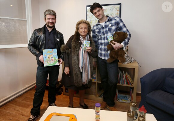 Bernadette Chirac entourée de Grégoire et Gil Alma en visite à l'hôpital Pellegrin pour l'opération Pièces Jaunes à Bordeaux, le 5 février 2014. 