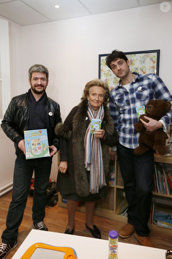Bernadette Chirac entourée de Grégoire et Gil Alma en visite à l'hôpital Pellegrin pour l'opération Pièces Jaunes à Bordeaux, le 5 février 2014. 