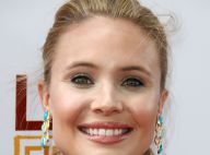 Leah Pipes aux anges : La ravissante actrice s'est fiancée