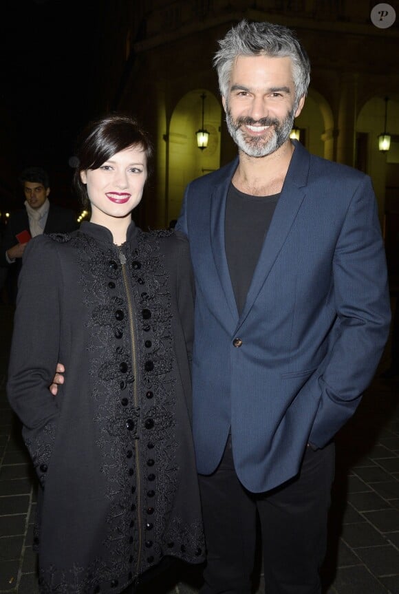 François Vincentelli et sa compagne Alice Dufour à la générale de la pièce "La porte à côté" au Théâtre Édouard VII à Paris, le 10 fevrier 2014.