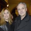 Mathilde Seigner et son compagnon Mathieu Petit à la générale de la pièce "La porte à côté" au Théâtre Édouard VII à Paris, le 10 fevrier 2014.