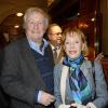 Claude Rich et sa femme Catherine à la générale de la pièce "La porte à côté" au Théâtre Édouard VII à Paris, le 10 fevrier 2014.