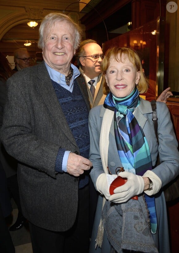 Claude Rich et sa femme Catherine à la générale de la pièce "La porte à côté" au Théâtre Édouard VII à Paris, le 10 fevrier 2014.