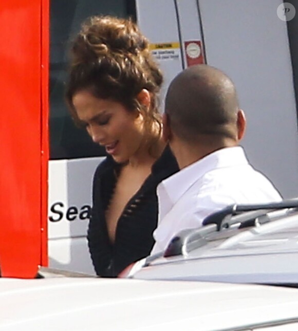 Jennifer Lopez, Wisin, Pitbull et Casper Smart ont pris part au tournage du nouveau clip de Ricky Martin à Miami en Floride, le 10 février 2014.