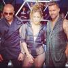 Ricky Martin, Pitbull et Jennifer Lopez sur le tournage du clip Adrenalina, février 2014.