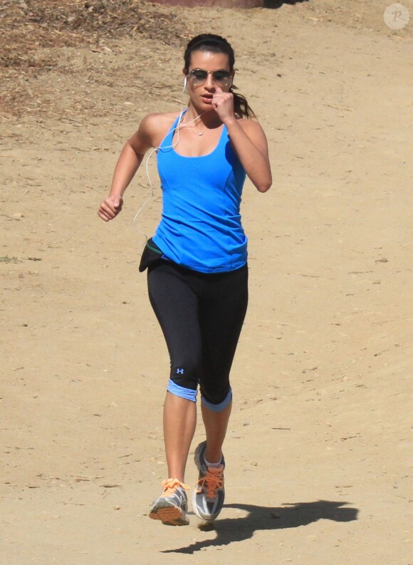 Lea Michele fait du footing au Runyon Canyon Park, à Los Angeles, le 13 février 2014.
