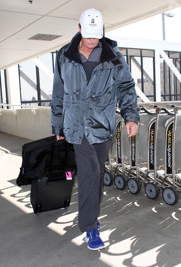 Bruce Jenner arrive à Los Angeles, le 13 février 2014.