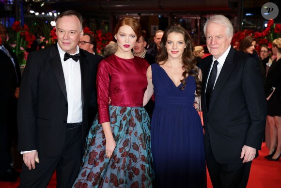 André Dussollier, Léa Seydoux, Christophe Gans et Yvonne Catterfeld (enceinte) à la première du film La Belle et la Bête lors du 64e Festival International du Film de Berlin, le 14 février 2014.