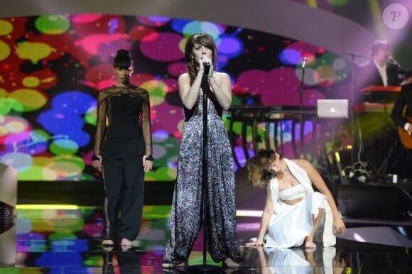 Zaz chantant Gamine lors des 29e Victoires de la Musique le 14 février 2014 au Zénith de Paris...