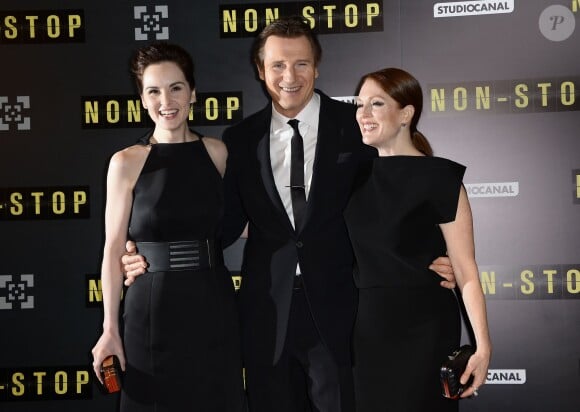 Michelle Dockery, Liam Neeson et Julianne Moore lors de l'avant-première du film "Non-Stop" au cinéma Gaumont Capucines à Paris le 27 janvier 2014