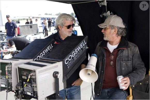 Steven Spielberg et George Lucas sur le tournage d'Indiana Jones et le Royaume du crâne de cristal en 2008.