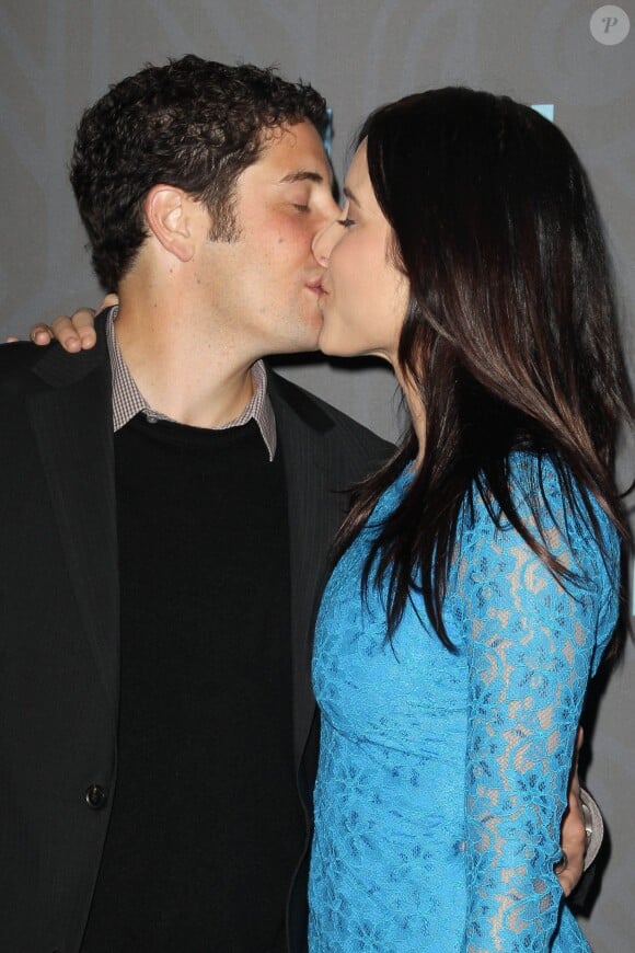 Jason Biggs et Jenny Mollen amoureux à New York le 9 janvier 2013.