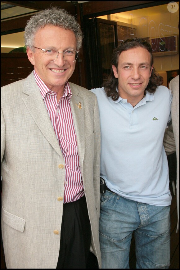 Nelson Monfort et Philippe Candeloro à Roland-Garros en 2007. 