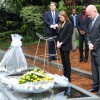 Le ministre des Affaires étrangères William Hague et Angelina Jolie au Rwanda le 27 mars 2013