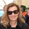 Valérie Trierweiler, tout sourire lors de son arrivée au défilé Christian Dior prêt-à-porter collection Automne/Hiver 2014-2015 au musée Rodin lors de la fashion week à Paris, le 28 février 2014