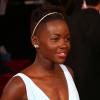 Lupita Nyong'o est divine dans sa robe Prada en arrivant aux Oscars le 2 mars 2014