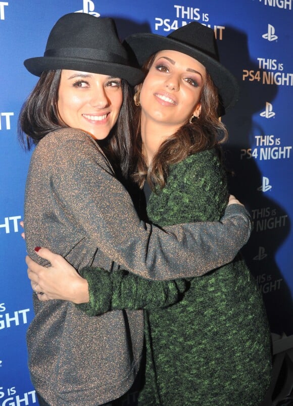 La chanteuse Tal et la chanteuse Alizee - Soirée de lancement de la console Playstation 4 Sony au centre culturel alternatif Electric à Paris le 28 novembre 2013.