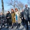 Sabine Azéma, Camille Bordes-Resnais, André Dussollier lors de l'inhumation d'Alain Resnais au cimetière du Montparnasse à Paris le 10 mars 2014