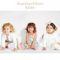 Kim Kardashian : La jeune maman fière de ses vêtements pour bébé !