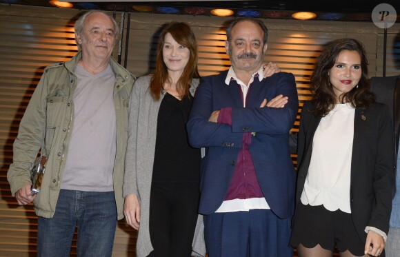 Maxime Le Forestier, Carla Bruni, Louis Chédid et Joyce Jonathan lors du Grand Prix de l'UNAC de la chanson 2014 à Paris, le 17 mars 2014.