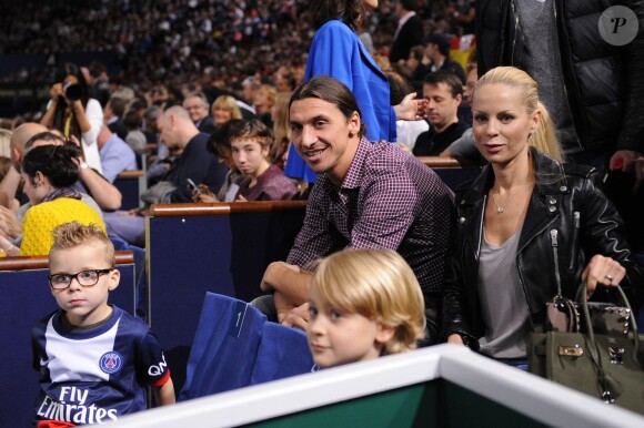 Zlatan Ibrahimovic, sa compagne Helena Seger et leurs enfants Vincent et Maximilian lors du BNP Paribas Masters Series Tennis Open 2013, au Palais Omnisports de Paris-Bercy, à Paris, le 3 novembre 2013