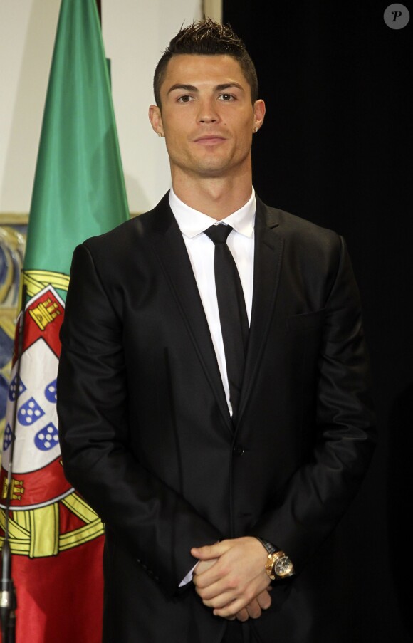 Cristiano Ronaldo est fait Grand Officier de l'ordre de l'Infante D. Henrique, au palais présidentiel de Lisbonne, le 20 janvier 2014