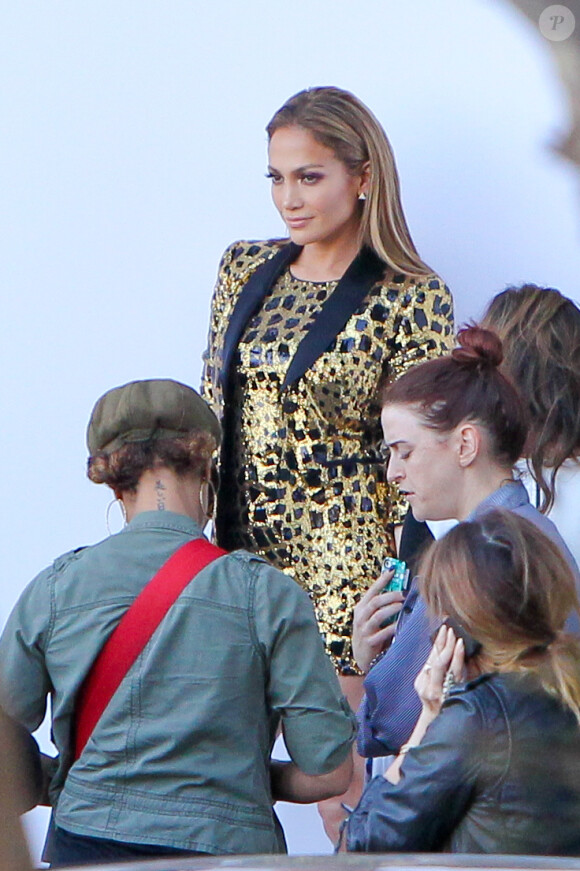 Jennifer Lopez, prête à débarquer sur le plateau d'American Idol. West Hollywood, Los Angeles, le 20 mars 2014.