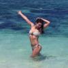 Marine Lorphelin en vacances à l'Île Maurice. Mars 2014. La Miss France 2013 est sublime en maillot de bain.